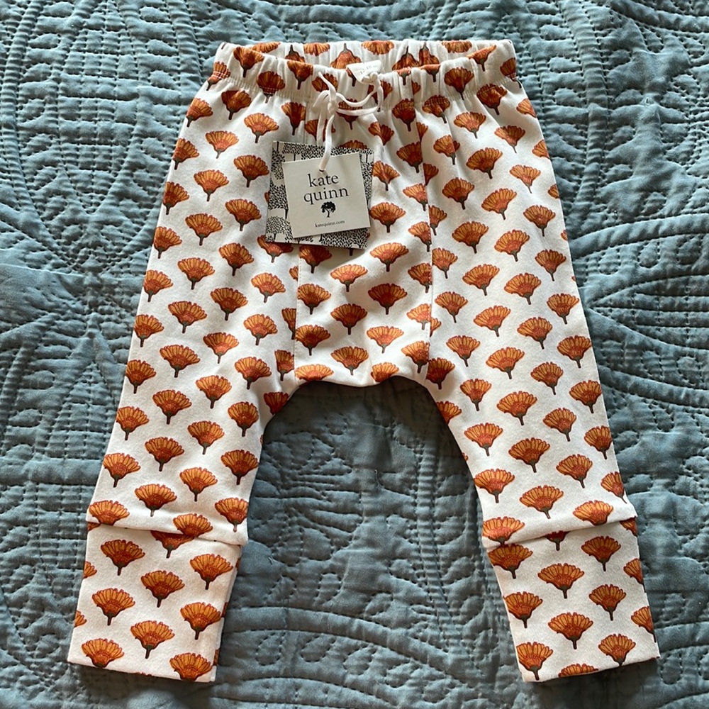 Kate Quinn panda pants 12-18